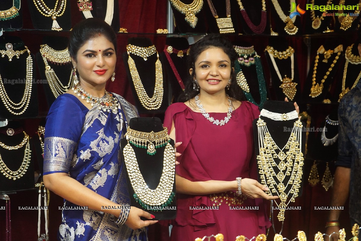 Trendz Vivah Collection Expo Launch at Taj Krishna