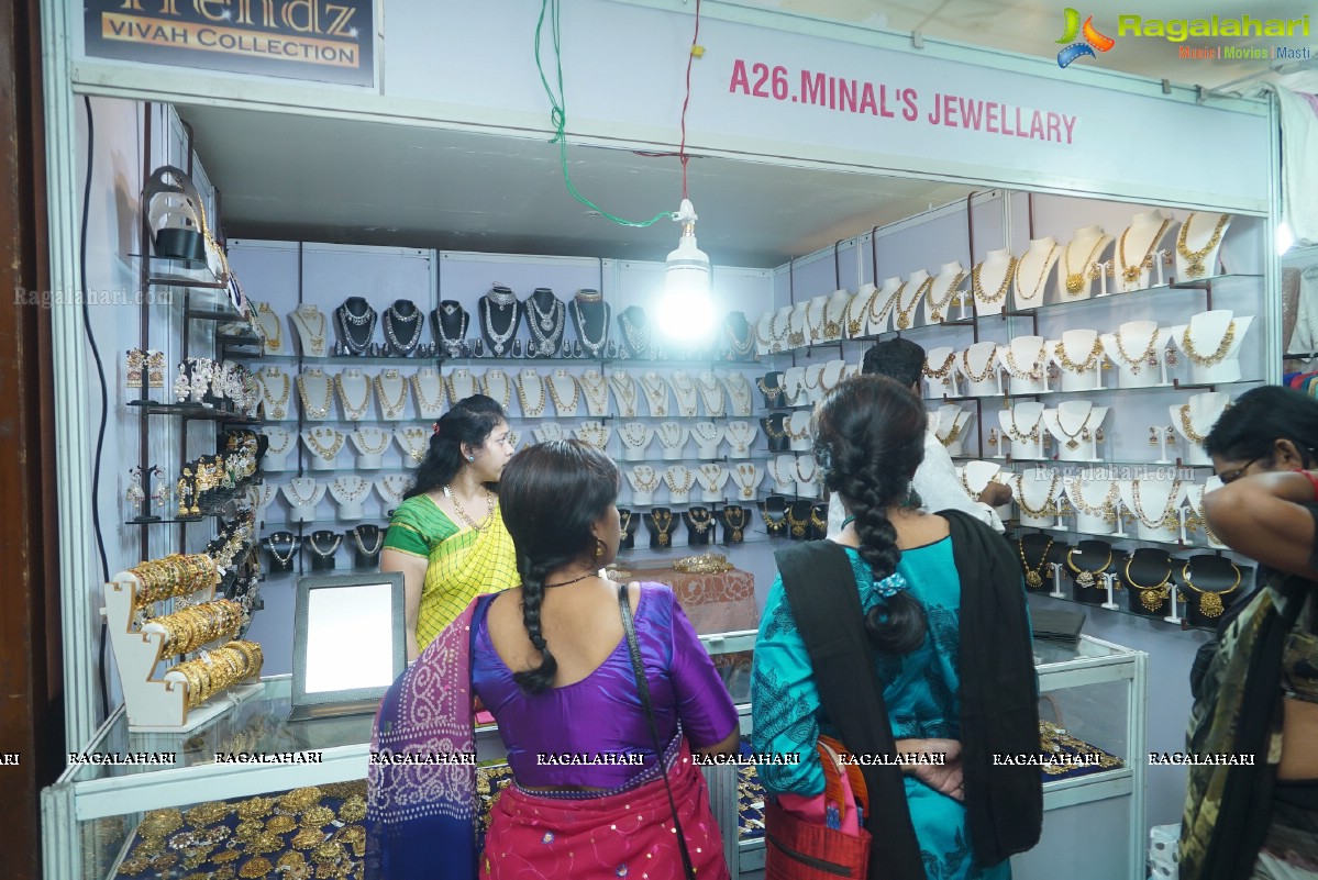 Trendz Vivah Collection Expo Launch at Taj Krishna