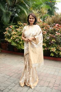 Amala Akkineni Launches Trisvaraa Sarang Boutique