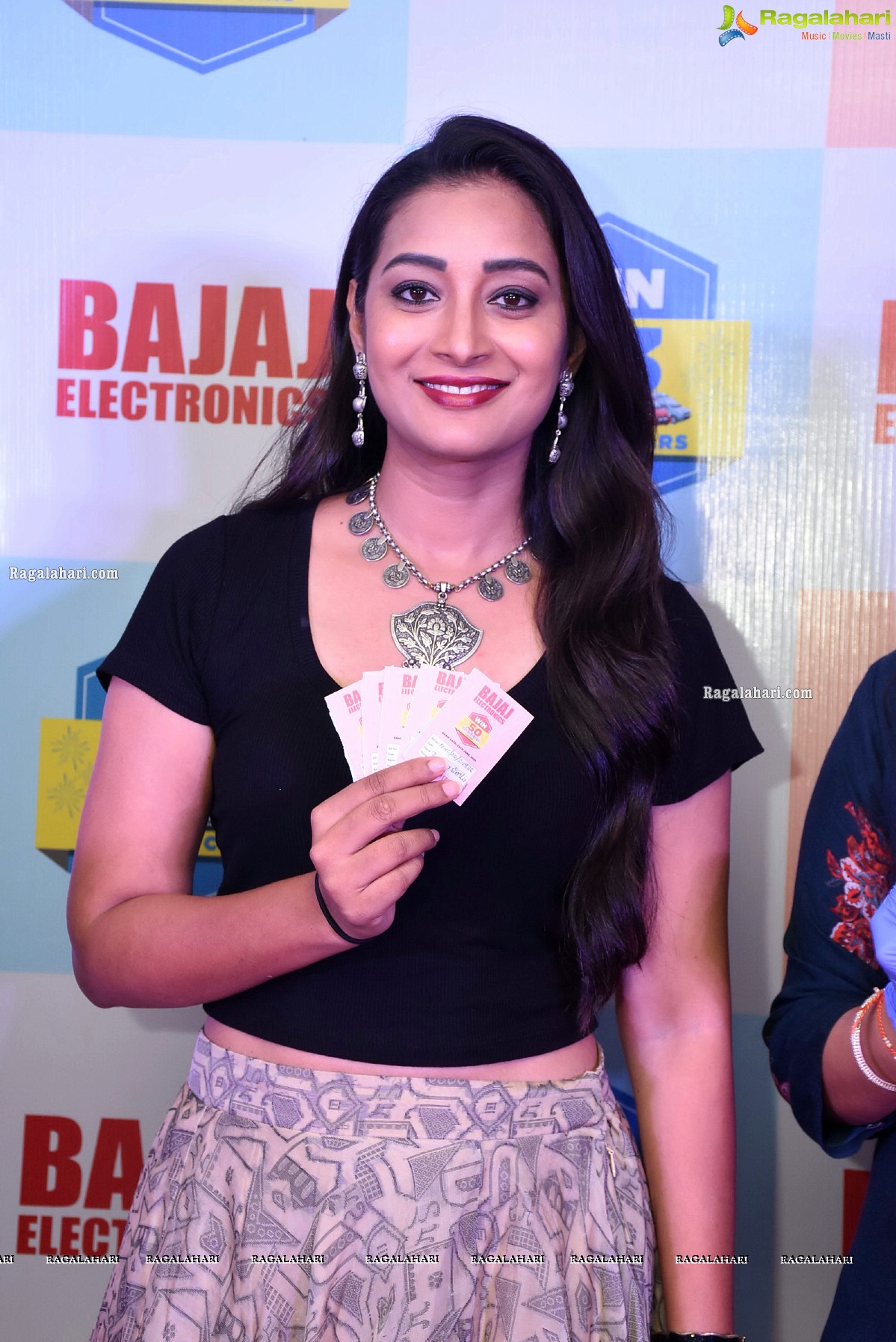 Bajaj Electronics Bumper Draw of Rs.50 Lakhs Cash Prize & 23 Alto Cars, August 2020