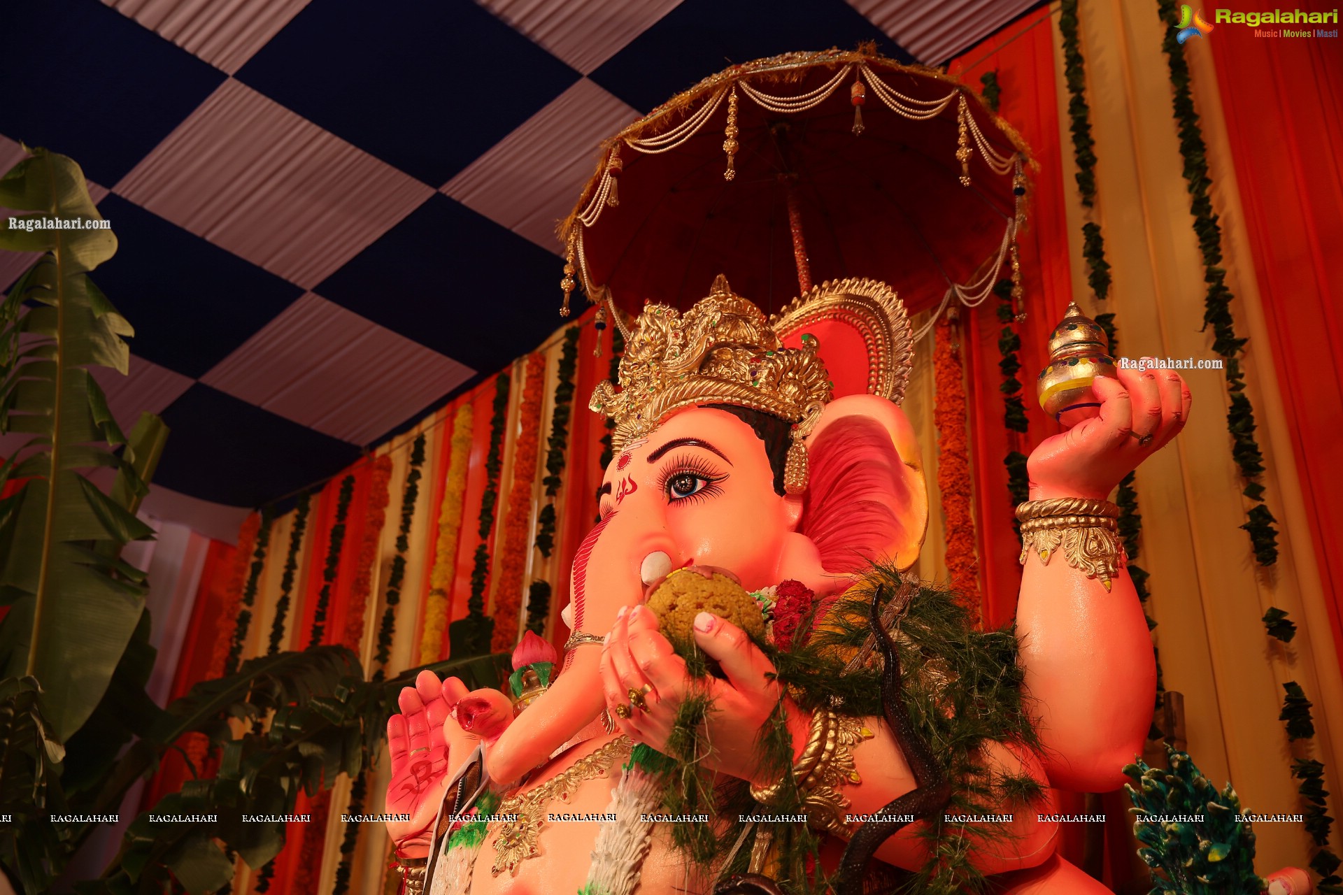 Khairatabad Ganesh 2020 in Dhanvantari Avatar