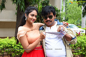 Sampoornesh Babu's Bazaar Rowdy Trailer Launch Event