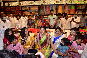 Anupama Parameshwaran Launches Kisan Fashion Mall at Nirmal