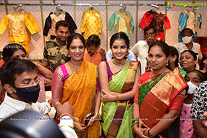 Anupama Parameshwaran Launches Kisan Fashion Mall at Nirmal