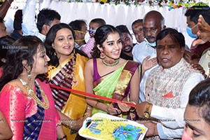 Anupama Parameshwaran Launches Kisan Fashion Mall at Nirmal