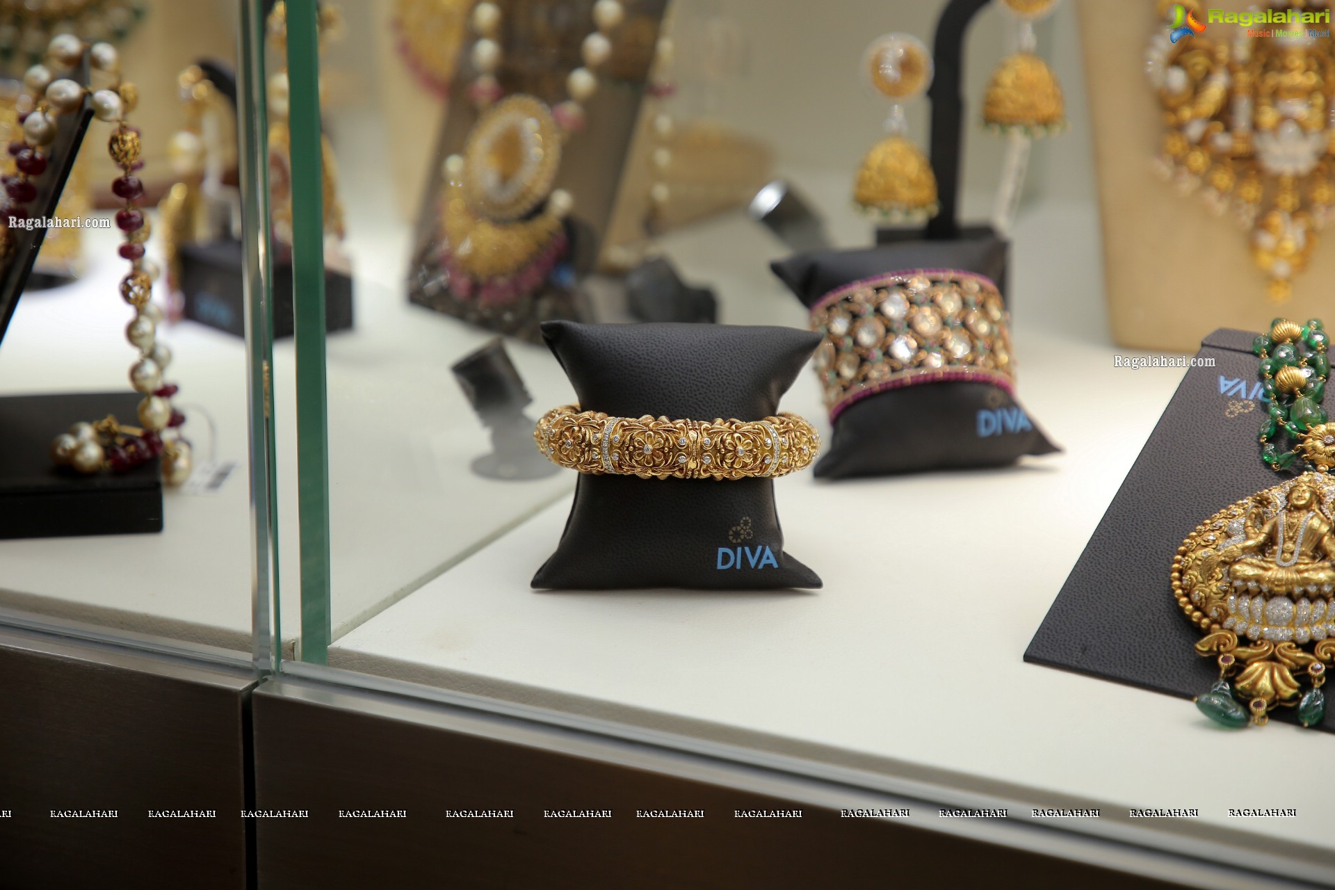 Diva Jewellery Exhibition Begins at Hotel Park Hyatt