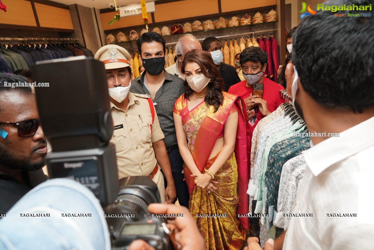 Kajal Aggarwal Launches Kasam Pullaiah Shopping Mall in Warangal Along with Husband Gautham