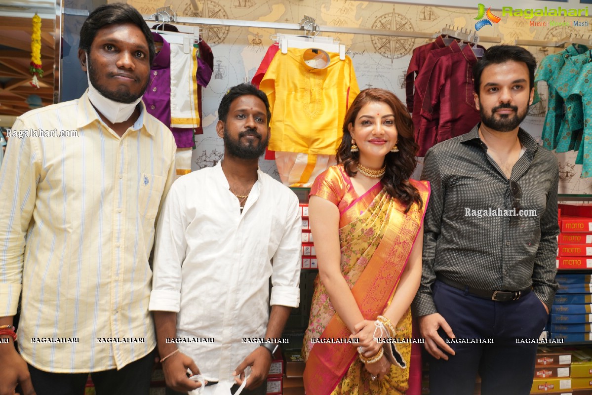 Kajal Aggarwal Launches Kasam Pullaiah Shopping Mall in Warangal Along with Husband Gautham