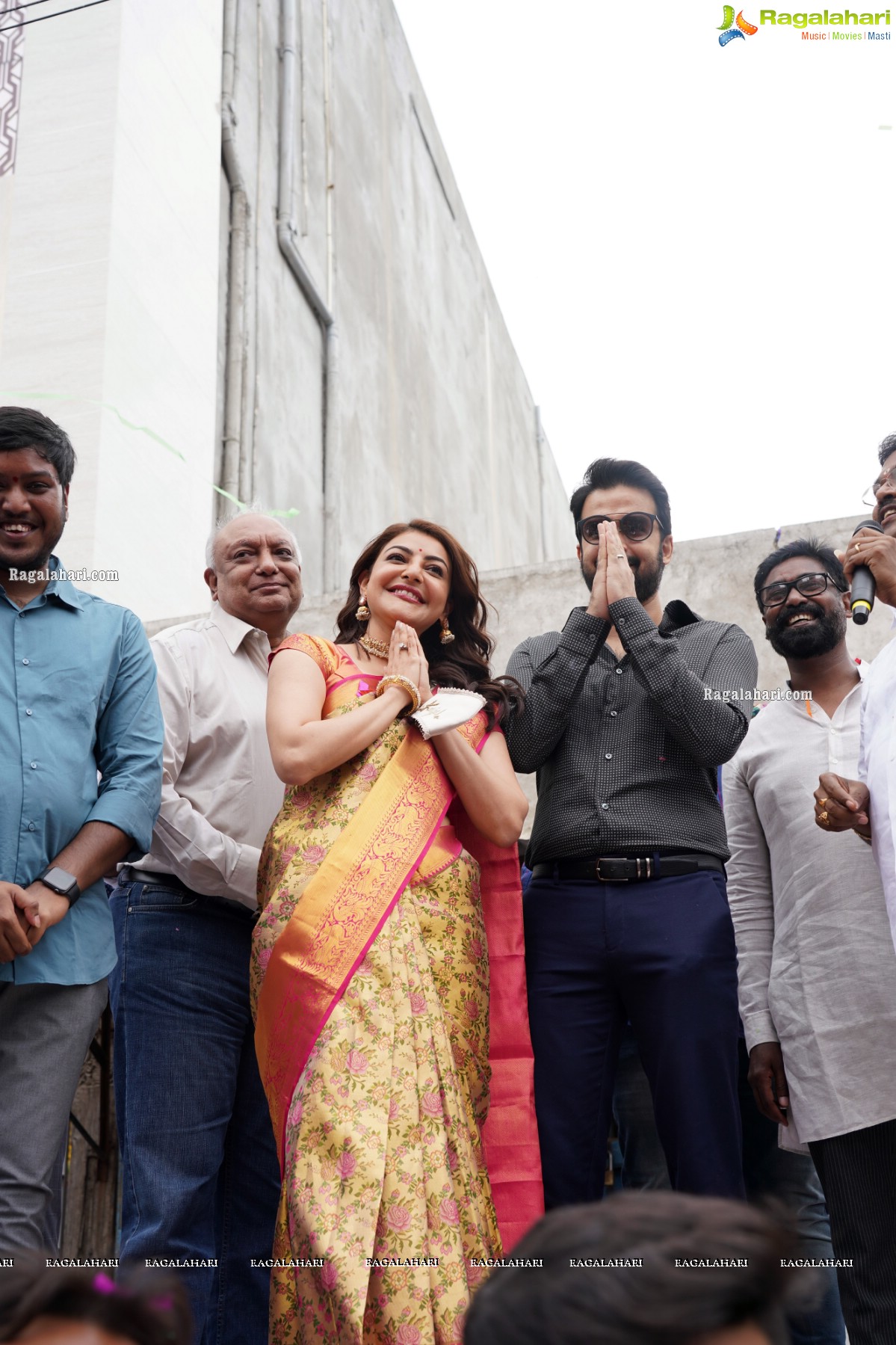 Kajal Aggarwal Launches Kasam Pullaiah Shopping Mall in Warangal Along with Husband Gautham