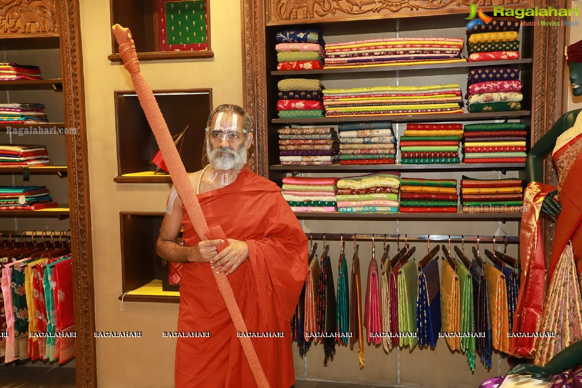 Kancheepuram Gowri Silks Inaugurated By Sri Sri Tridandi Chinna Jeeyar Swamiji At Vijayawada