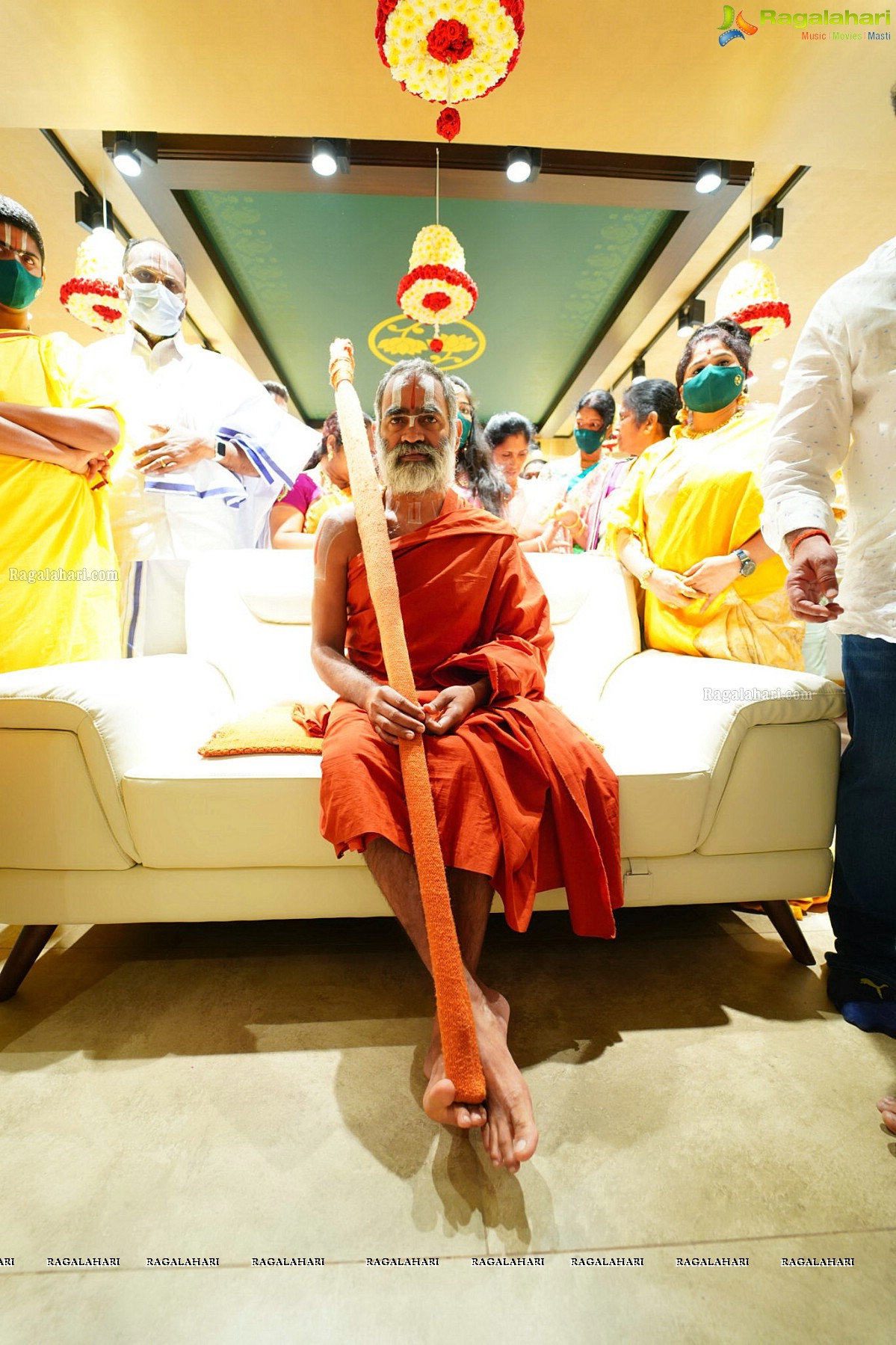 Kancheepuram Gowri Silks Inaugurated By Sri Sri Tridandi Chinna Jeeyar Swamiji At Vijayawada