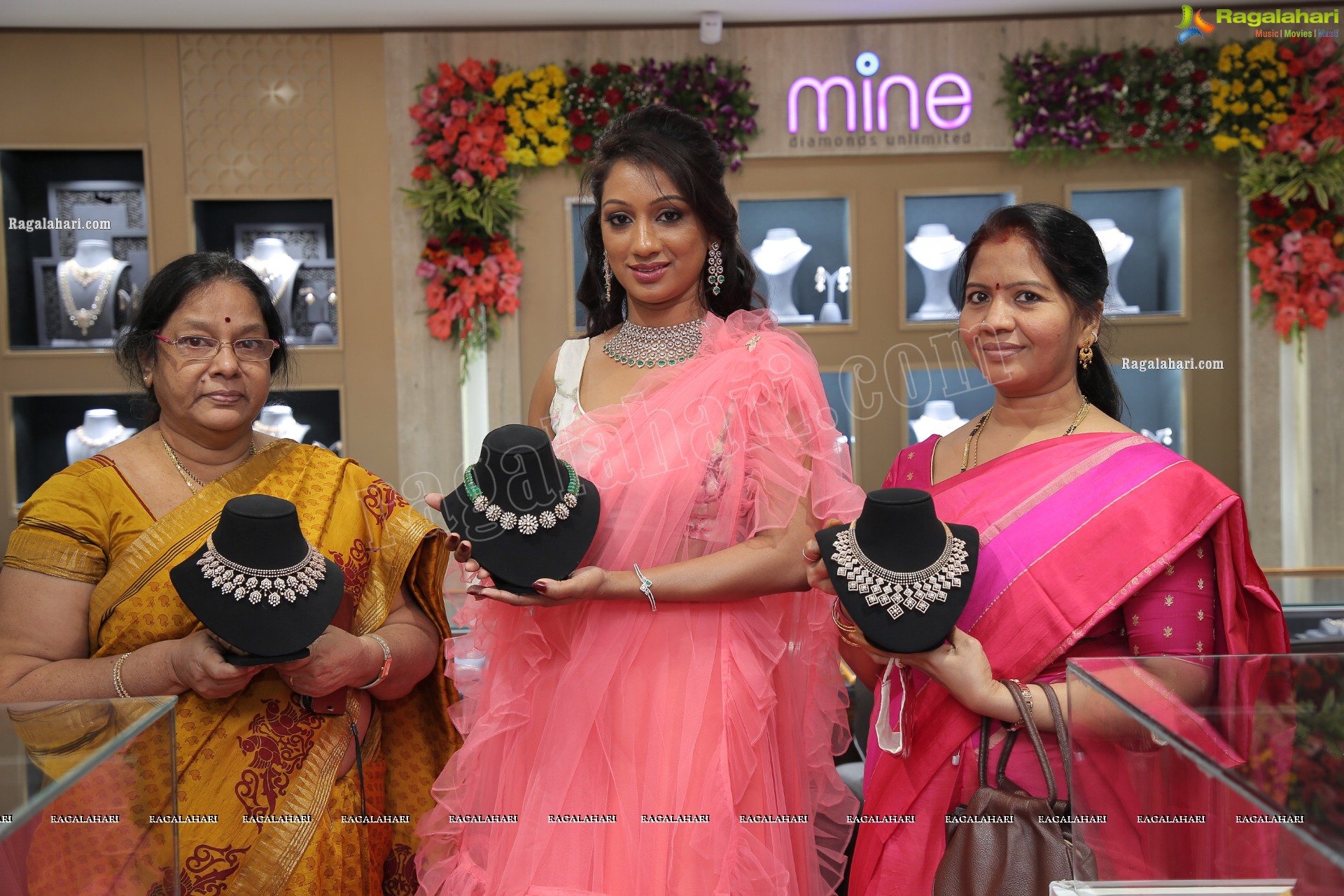 Malbar Gold & Diamonds ‘Mine’ Diamond Jewellery Showcase at Kukatpally Store