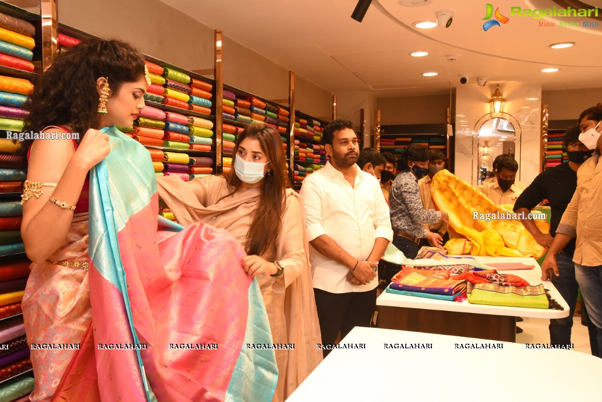 Faria Abdullah Launches Mandir New Shopping Mall At Patny Center, Secunderabad