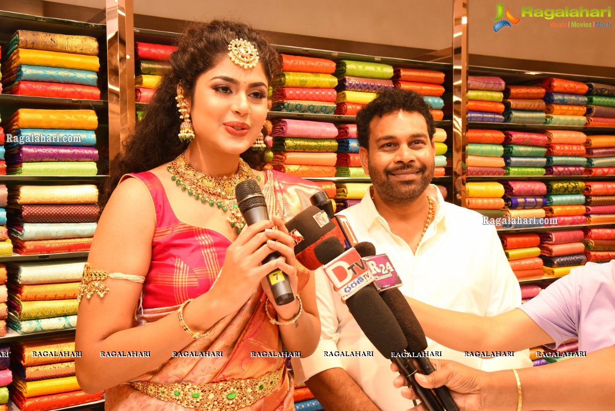 Faria Abdullah Launches Mandir New Shopping Mall At Patny Center, Secunderabad