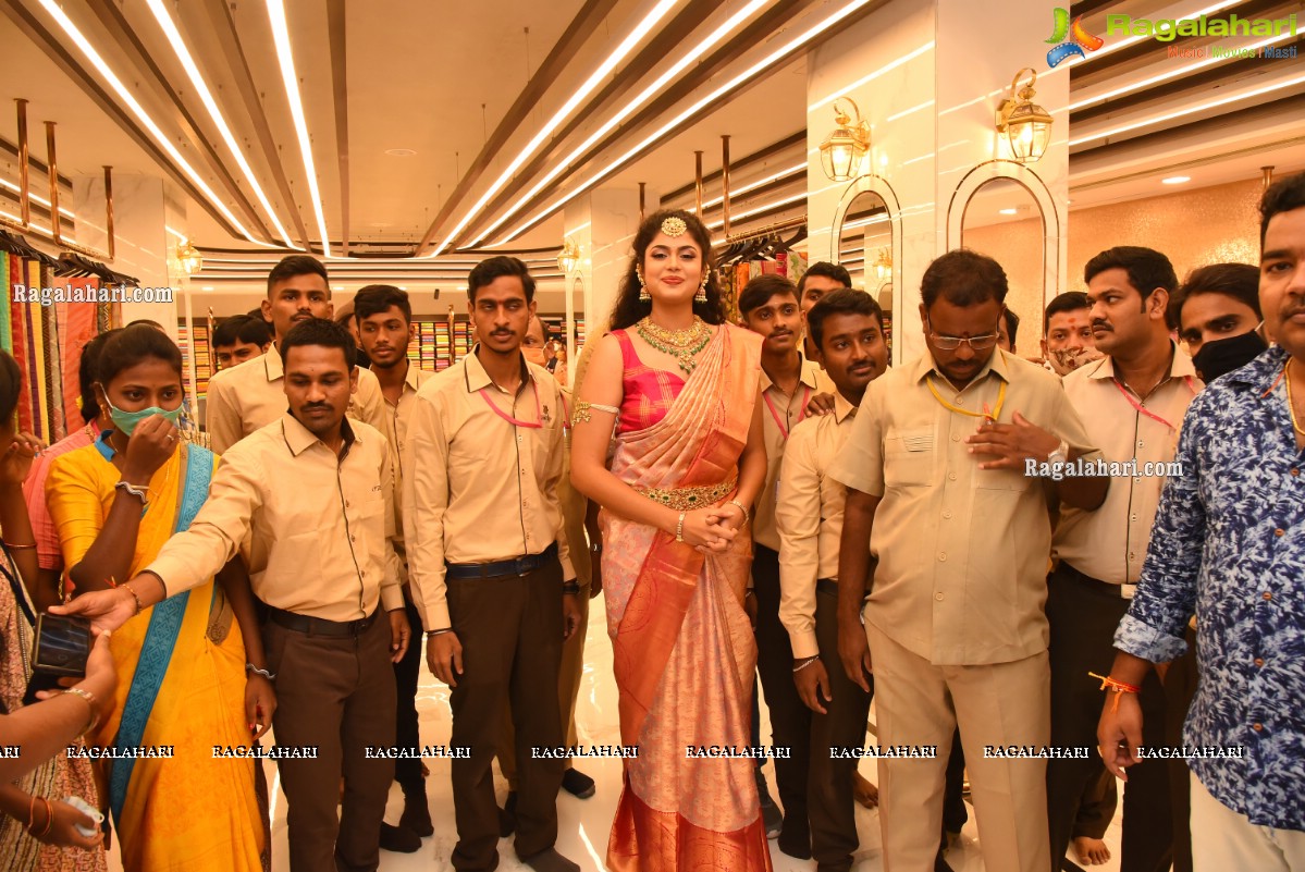 Faria Abdullah Launches Mandir New Shopping Mall At Patny Center, Secunderabad