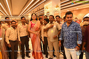 Faria Abdullah Launches Mandir New Shopping Mall At Patny