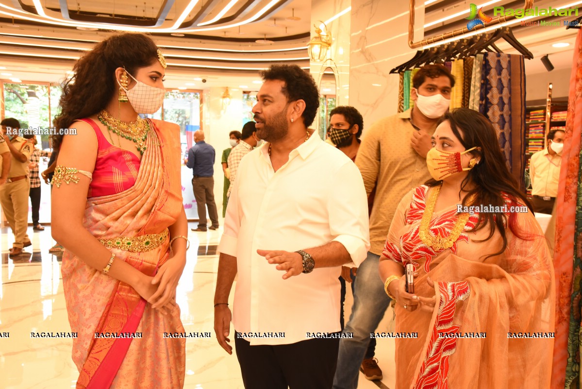 Faria Abdullah Launches Mandir New Shopping Mall At Patny Center, Secunderabad