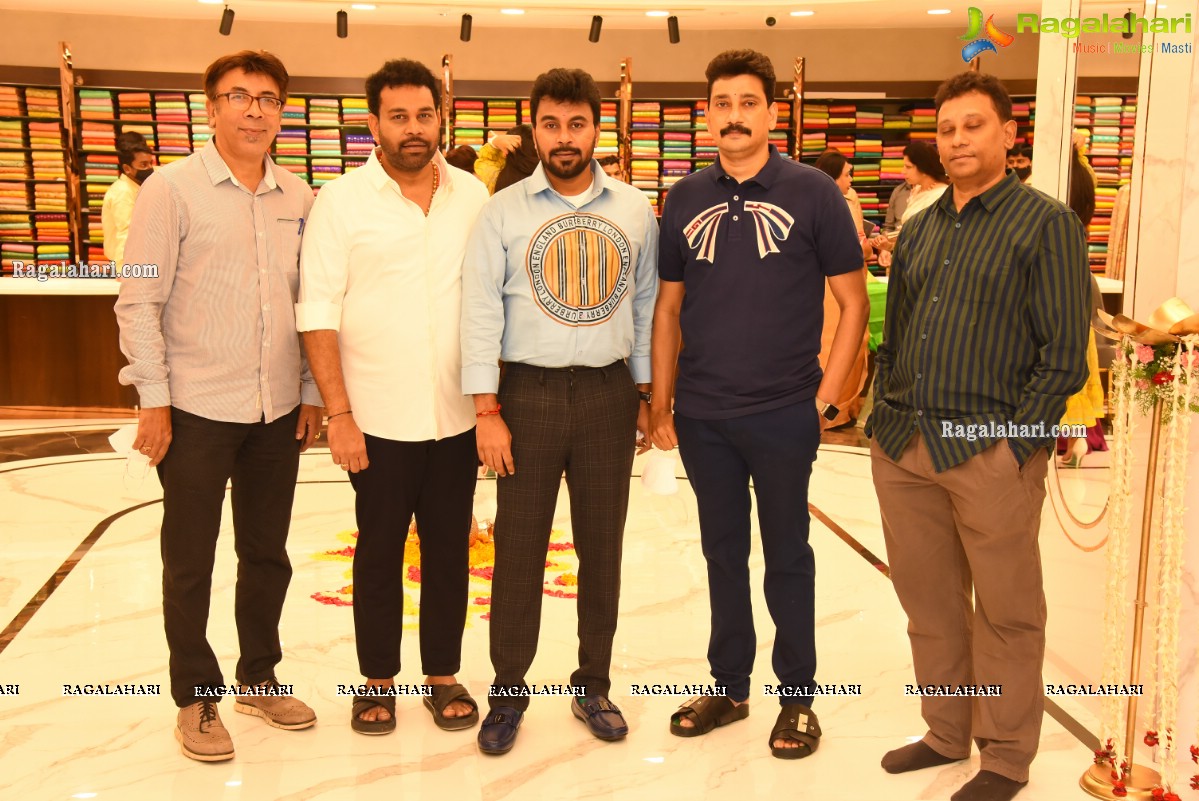 Faria Abdullah Launches Mandir New Shopping Mall At Patny Center, Secunderabad