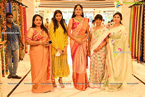 Faria Abdullah Launches Mandir New Shopping Mall At Patny