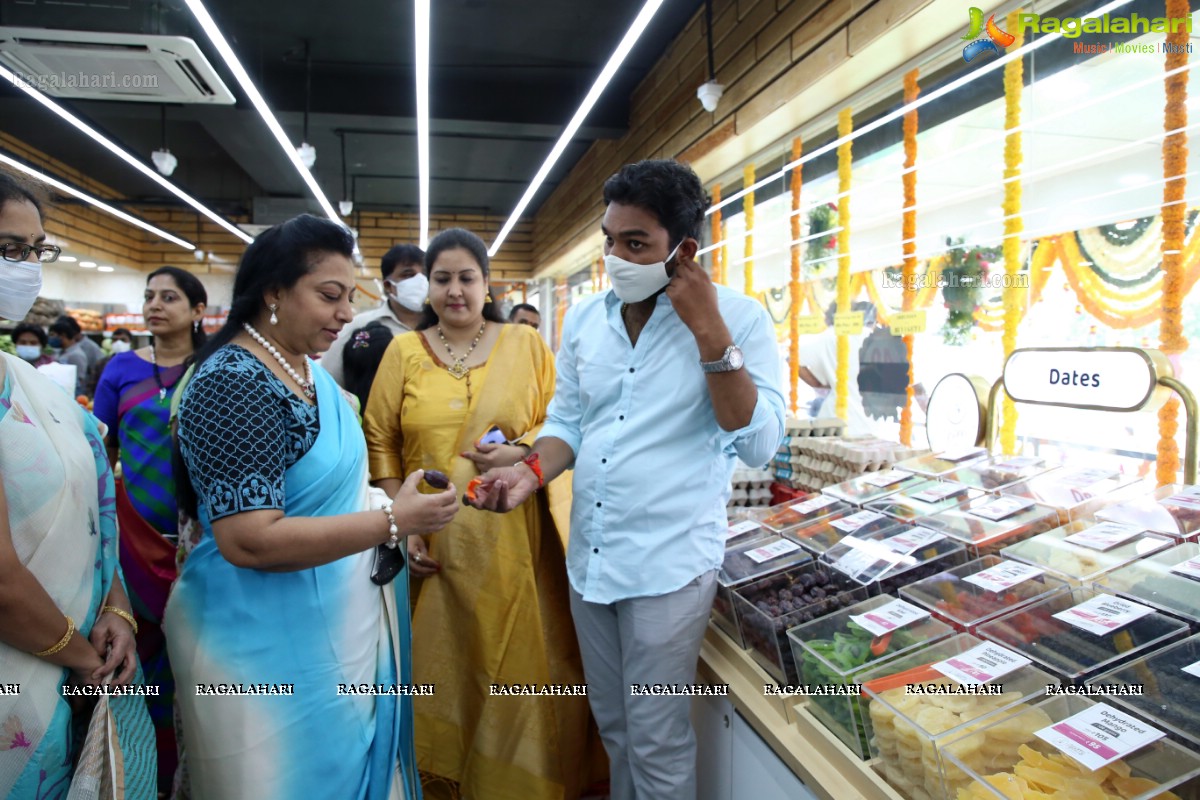 Nandamuri Vasundhara Devi Inaugurates Pure-O-Natural Fruits and Vegetables at Madhapur, Hyderabad