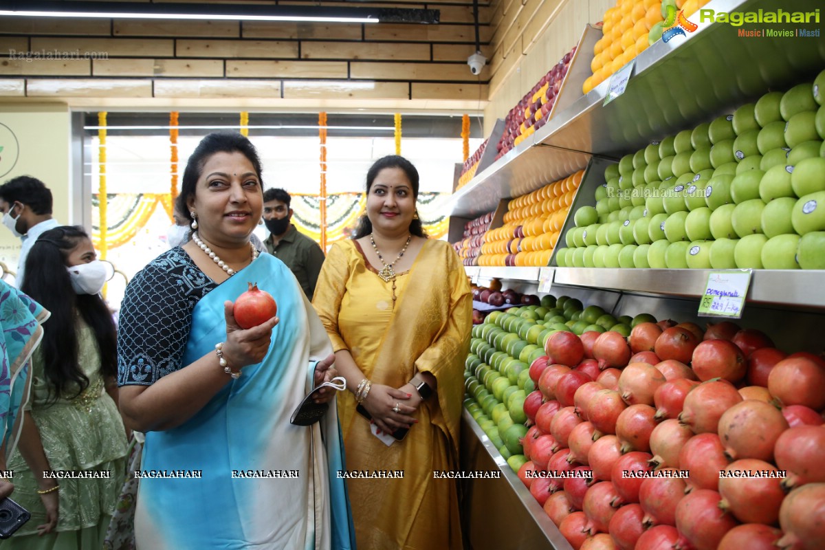 Nandamuri Vasundhara Devi Inaugurates Pure-O-Natural Fruits and Vegetables at Madhapur, Hyderabad