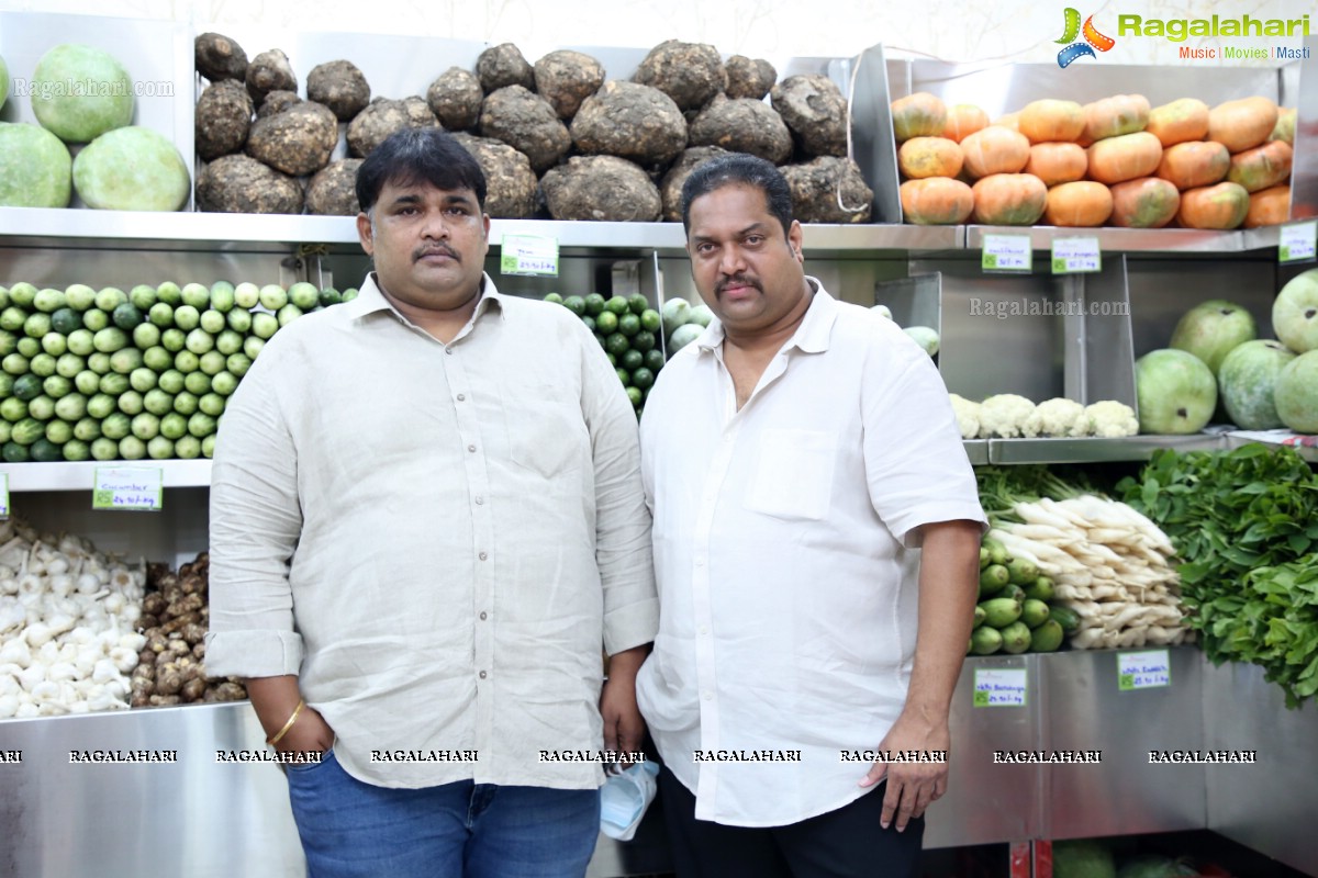 Nandamuri Vasundhara Devi Inaugurates Pure-O-Natural Fruits and Vegetables at Madhapur, Hyderabad