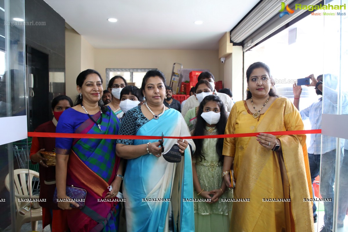 Nandamuri Vasundhara Devi Inaugurates Pure-O-Natural Fruits and Vegetables at Madhapur, Hyderabad