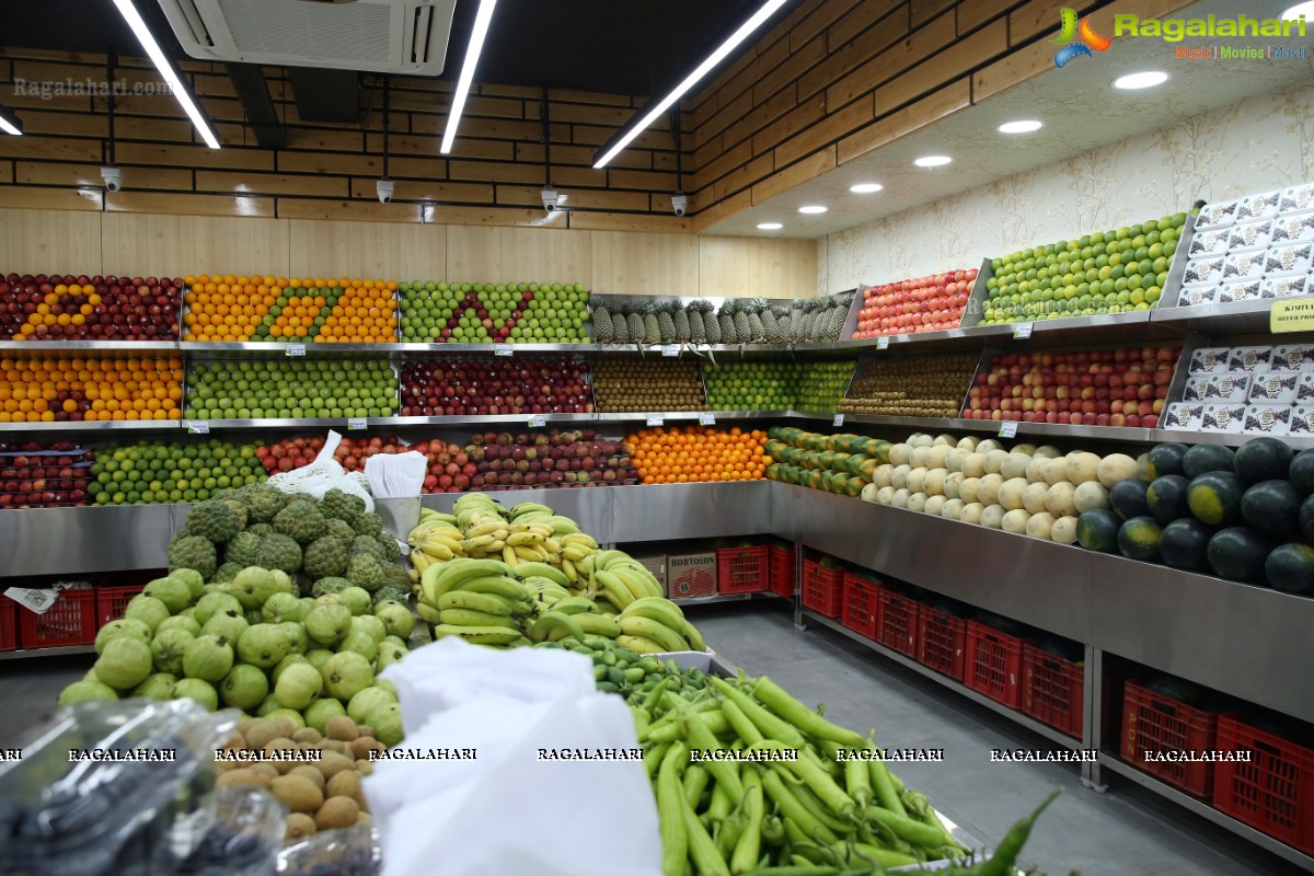 Nandamuri Vasundhara Devi Inaugurates Pure-O-Natural Fruits and Vegetables at Madhapur, Hyderabad
