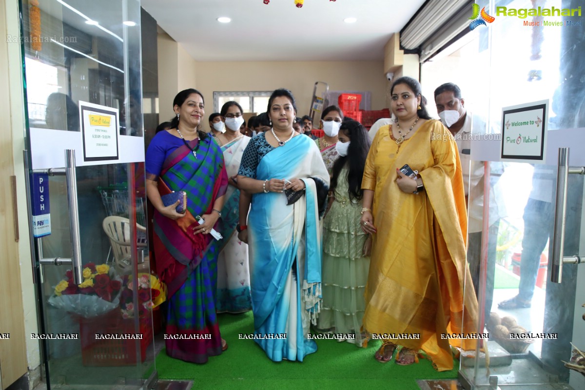 Nandamuri Vasundhara Devi Inaugurates Pure-O-Natural Fruits and Vegetables at Madhapur, Hyderabad