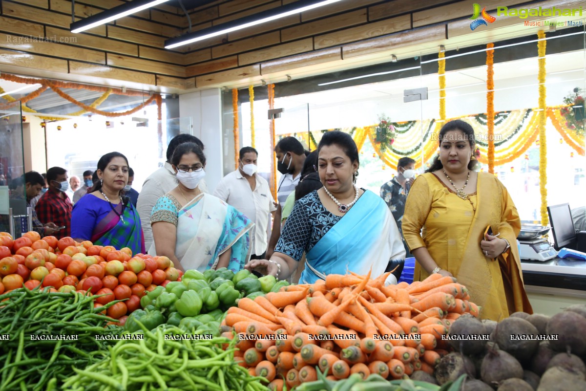 Nandamuri Vasundhara Devi Inaugurates Pure-O-Natural Fruits and Vegetables at Madhapur, Hyderabad