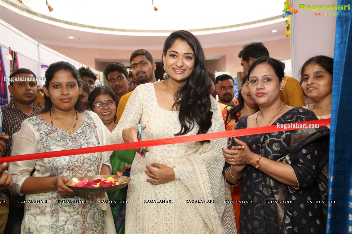 Sandhya Raju Inaugurates Silk India Expo August 2021 at Shilpakala Vedika