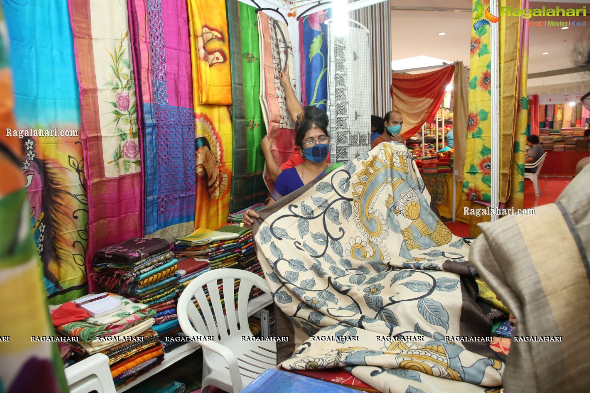 Sandhya Raju Inaugurates Silk India Expo August 2021 at Shilpakala Vedika