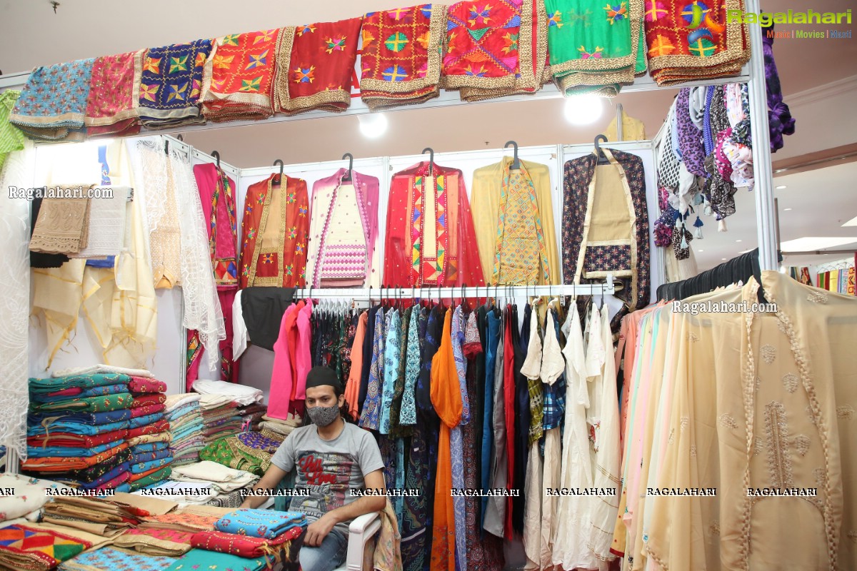 Sandhya Raju Inaugurates Silk India Expo August 2021 at Shilpakala Vedika