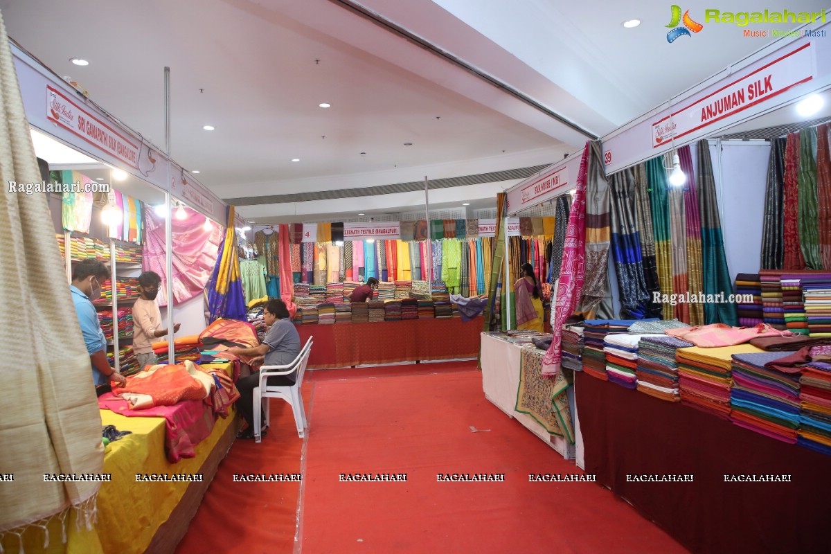 Sandhya Raju Inaugurates Silk India Expo August 2021 at Shilpakala Vedika