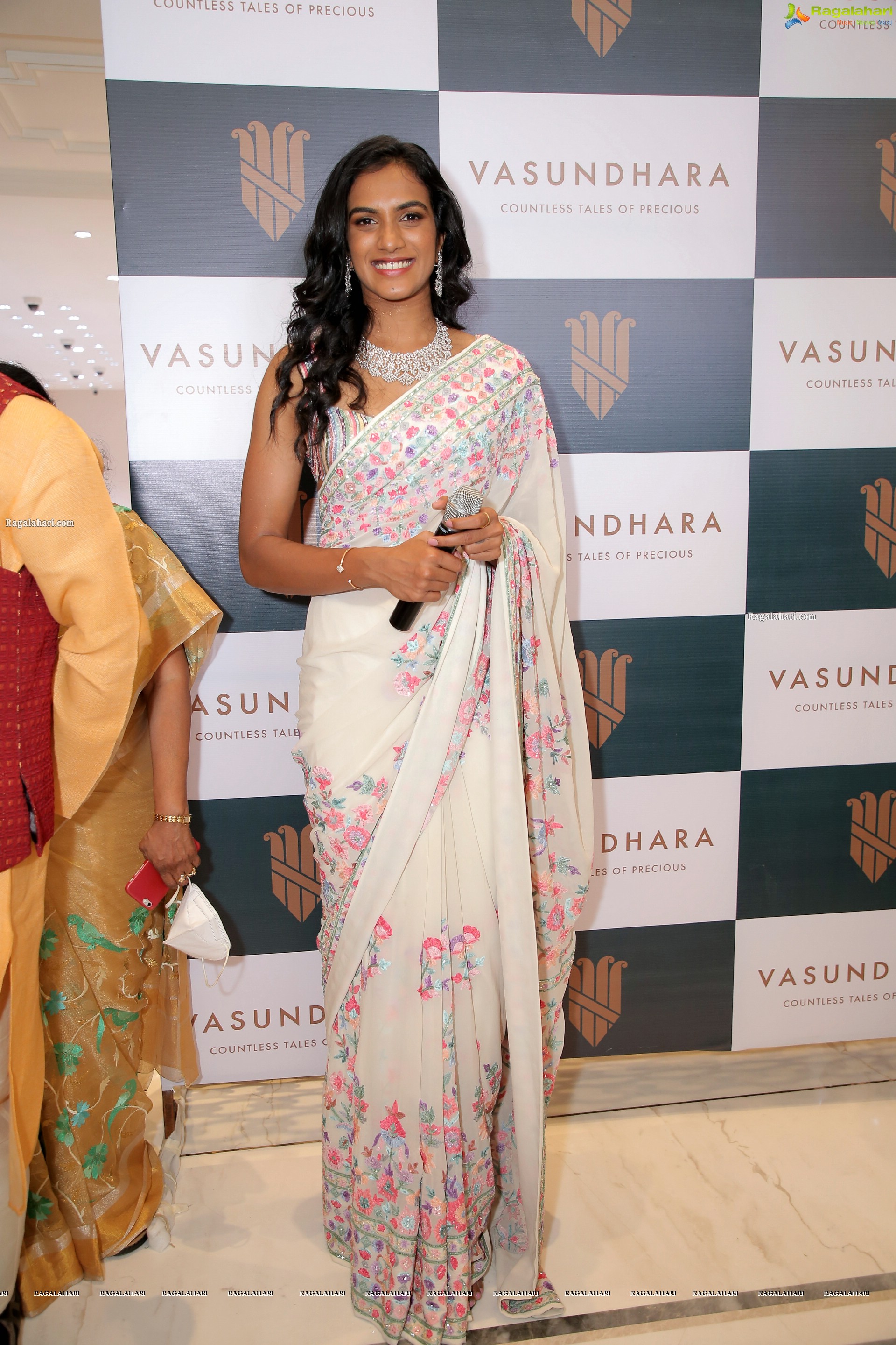 PV Sindhu Inaugurates Vasundhara, an Exclusive and Flagship Jewellery Store at Jubilee Hills, Hyderabad