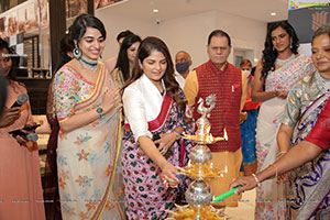 PV Sindhu Inaugurates Vasundhara Flagship Jewellery Showroom