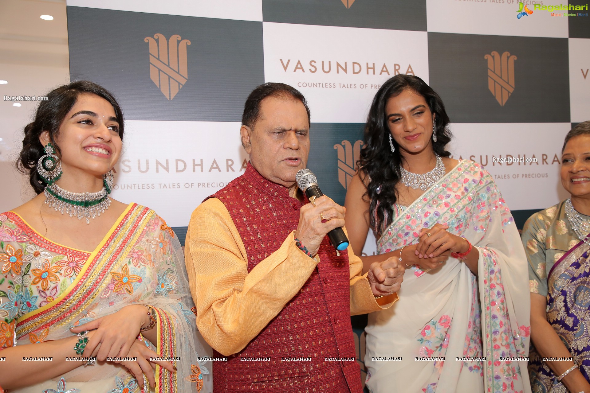 PV Sindhu Inaugurates Vasundhara, an Exclusive and Flagship Jewellery Store at Jubilee Hills, Hyderabad