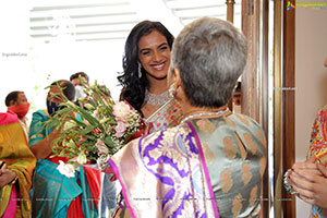 PV Sindhu Inaugurates Vasundhara Flagship Jewellery Showroom