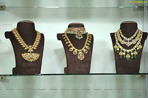 Zak Jewels Expo Kicks Off at at Taj Krishna