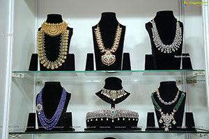 Zak Jewels Expo Kicks Off at at Taj Krishna