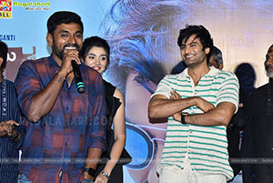 Aa Ammayi Gurinchi Meeku Cheppali Song Launch