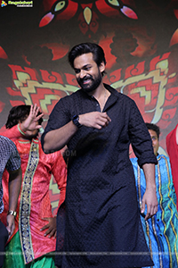 Ranga Ranga Vaibhavanga Movie Pre-Release Event