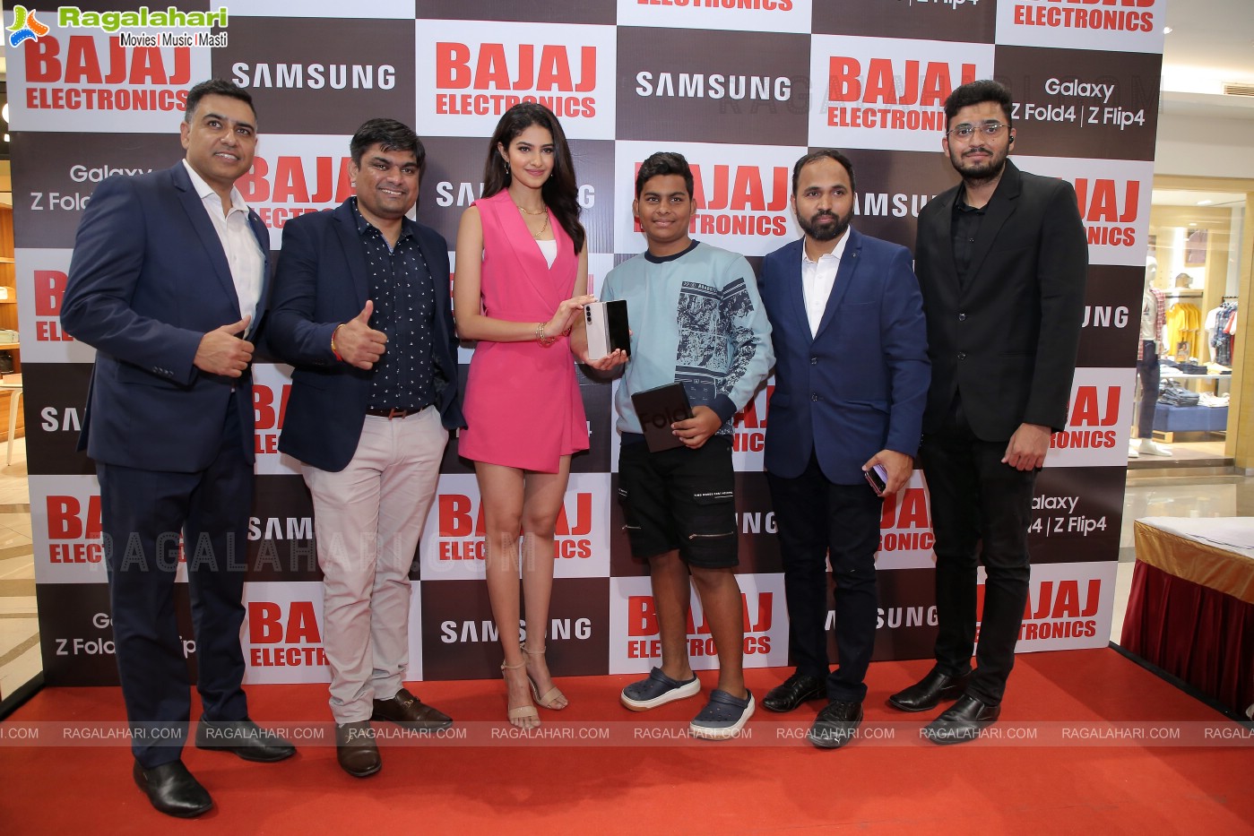 Samsung’s Galaxy Z Flip4, Z Fold4 Smartphones Launch at Bajaj Electronics, Inorbit Mall, Madhapur