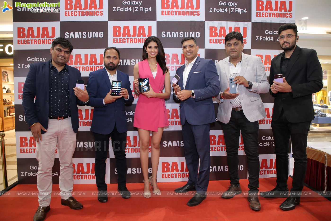 Samsung’s Galaxy Z Flip4, Z Fold4 Smartphones Launch at Bajaj Electronics, Inorbit Mall, Madhapur