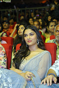Ram and Sreeleela's starrer Skanda Movie Pre-Release Thunder