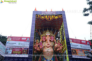 Khairatabad Ganesh 2025 as Vishwashanti Maha Shakti Ganapati