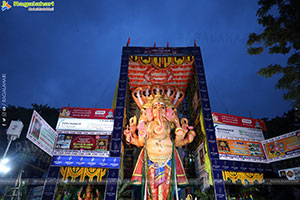Khairatabad Ganesh 2025 as Vishwashanti Maha Shakti Ganapati