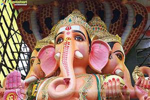Khairatabad Ganesh 2025 as Vishwashanti Maha Shakti Ganapati