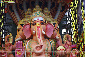 Khairatabad Ganesh 2025 as Vishwashanti Maha Shakti Ganapati