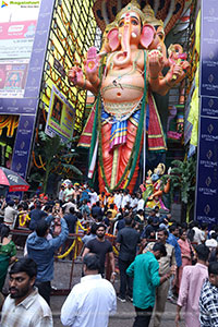 Khairatabad Ganesh 2025 as Vishwashanti Maha Shakti Ganapati